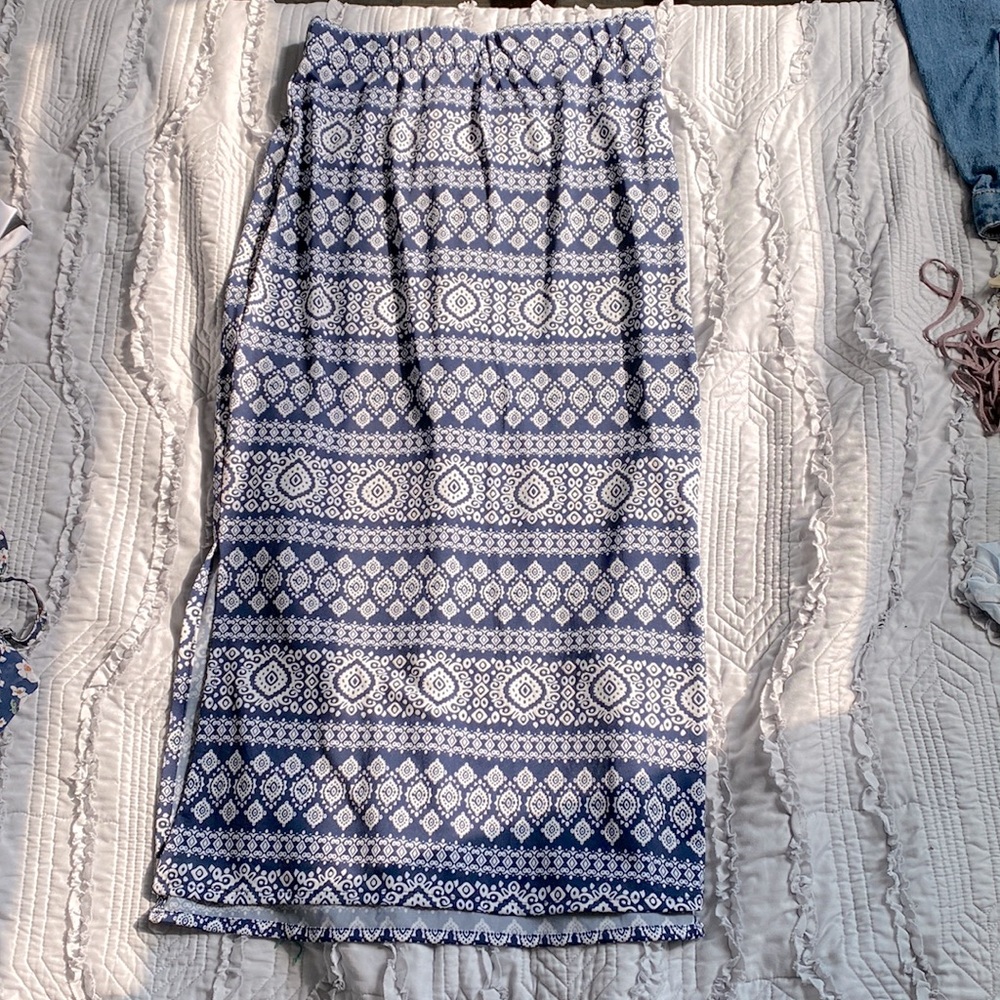fam glam maxi skirt size small